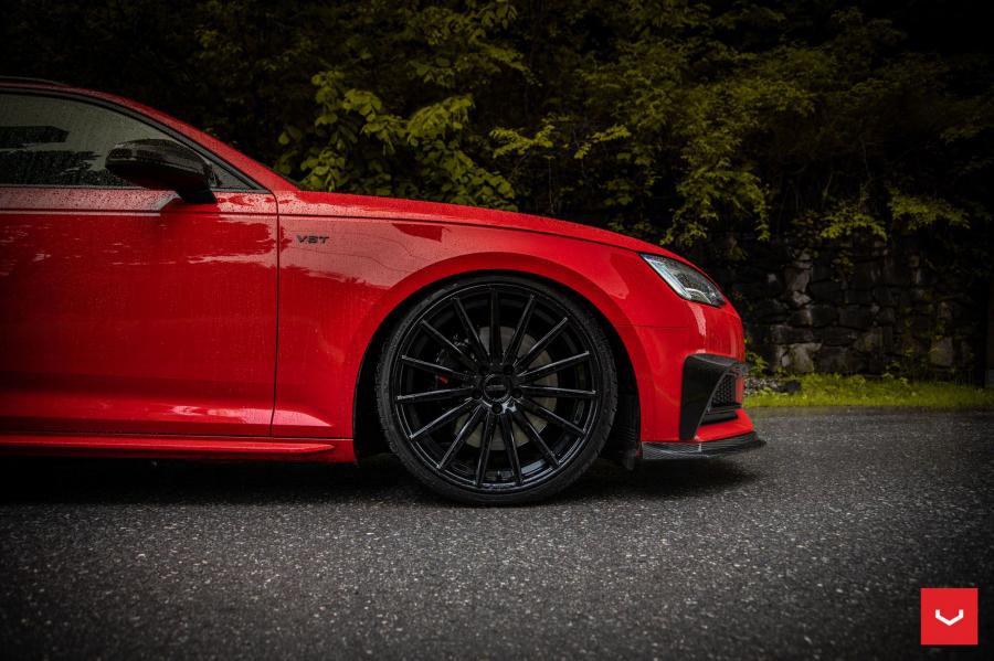 Детали экстерьера Audi S4 Avant on Vossen Wheels (VFS-2) 2019 года  (фото 10 из 37)
